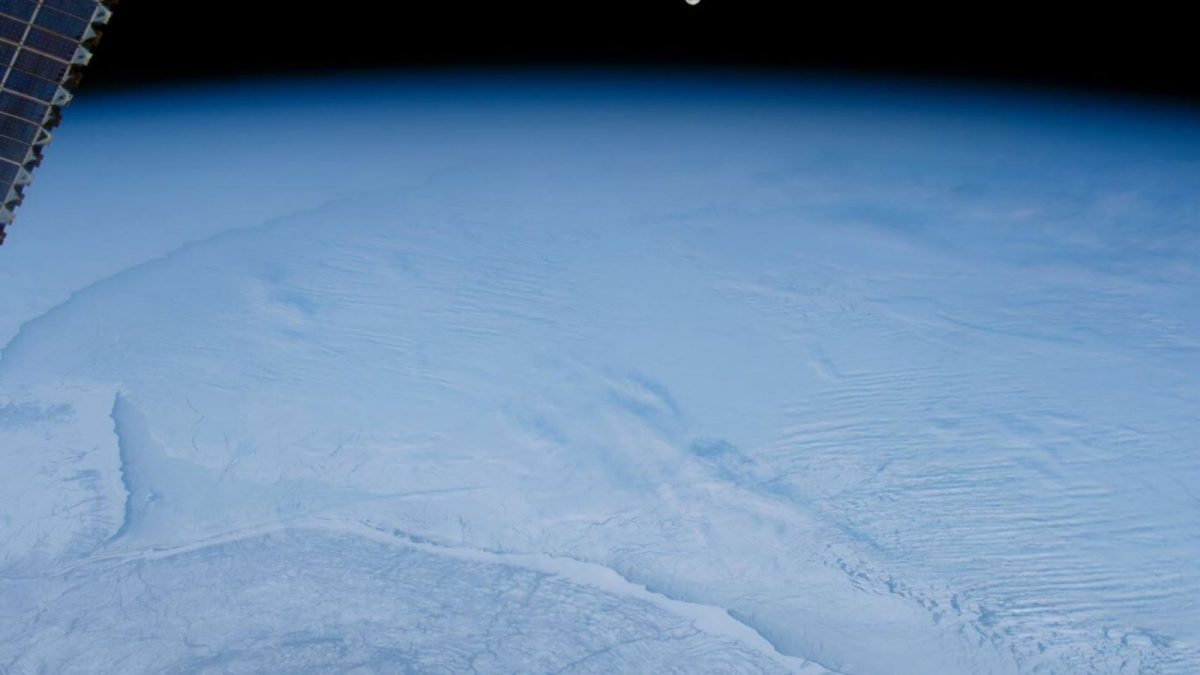 Das NASA-Bild zeigt einen Mondaufgang über der gefrorenen Hudson Bay.