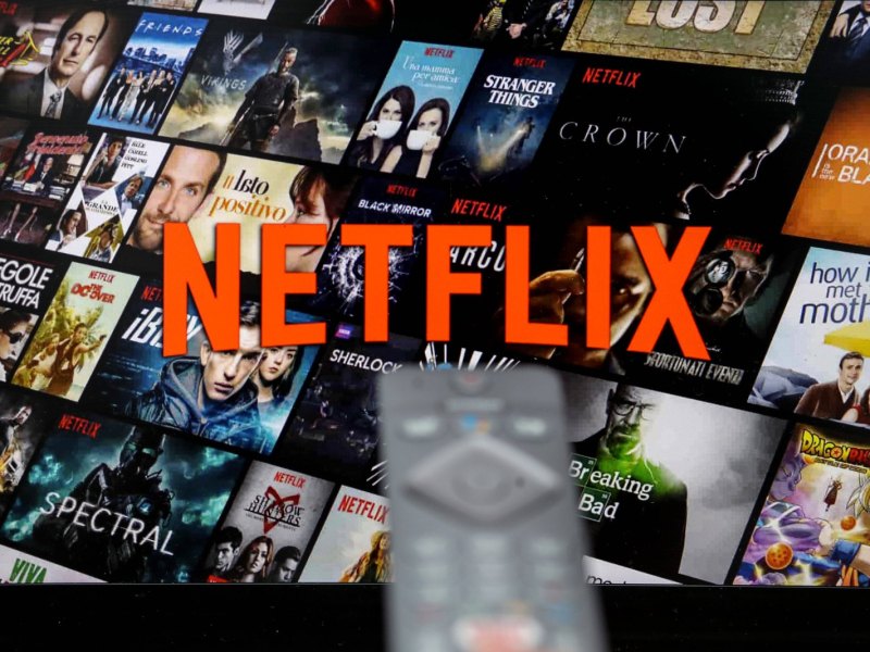 Netflix-Oberfläche mit Logo.