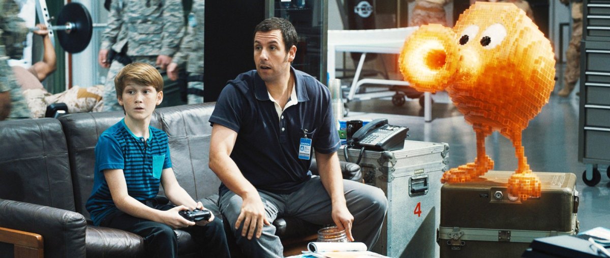 Szenenbild aus Pixels mit Adam Sandler.