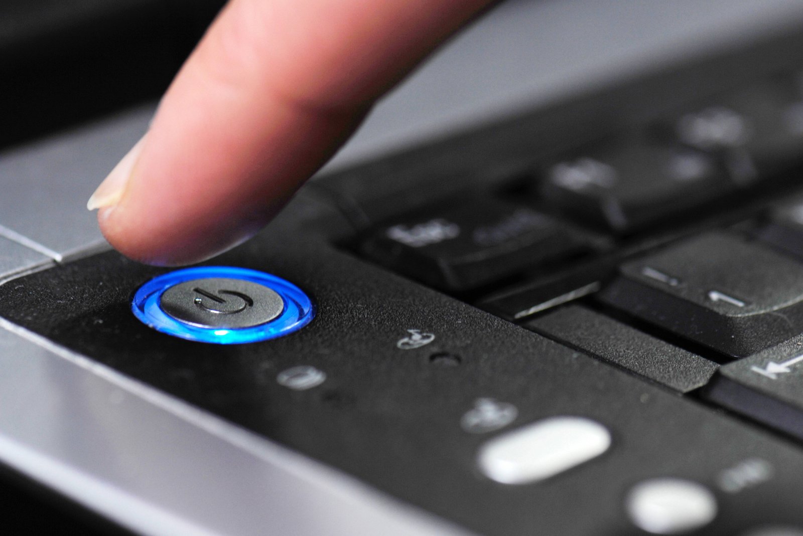 Ausschließen Besitzen zweite laptop lässt sich nicht herunterfahren Regler Erhöhen Vorhersagen