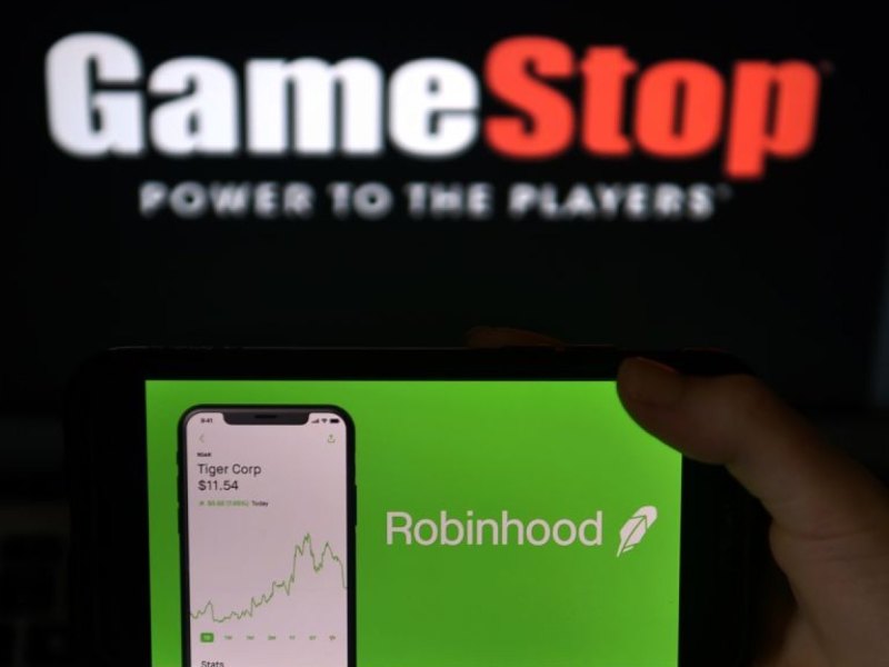 Robinhood Trading-App vor dem GameStop-Logo
