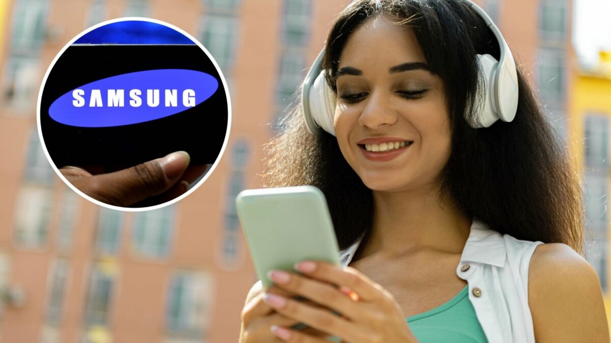 Frau mit Bluetooth-Kopfhörer und Handy in der Hand. Und ein Samsung-Logo.