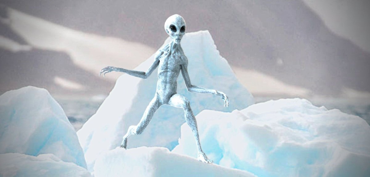 Alien in einer Eislandschaft