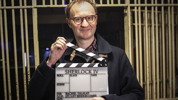 Mark Gatiss ist der Produzent und einer der Drehbuchautoren von "Sherlock". Und er spielt Sherlocks Bruder Mycroft.