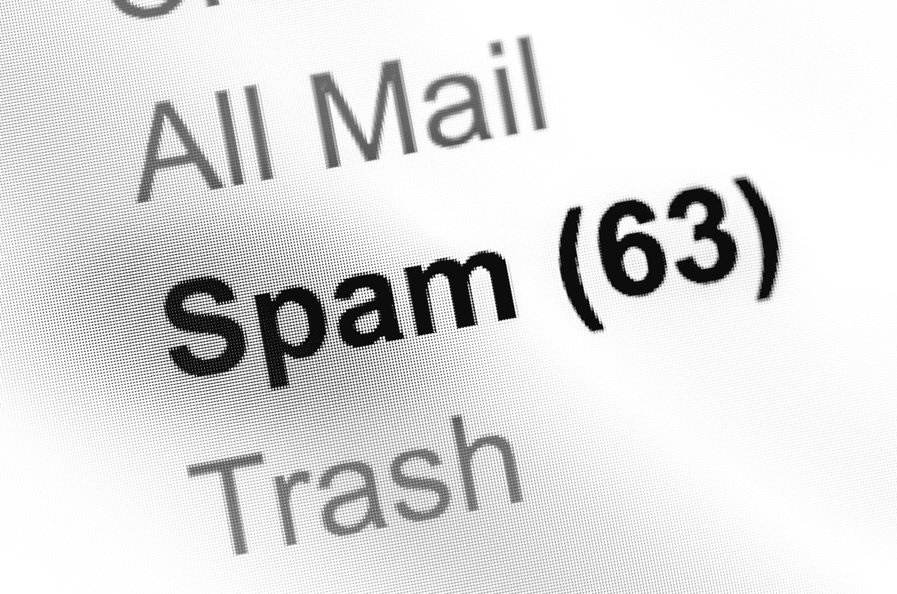 Dringen Hacker in dein WLAN ein, ist es ein Leichtes für sie Spam- und Phishing-Mails zu verschicken.