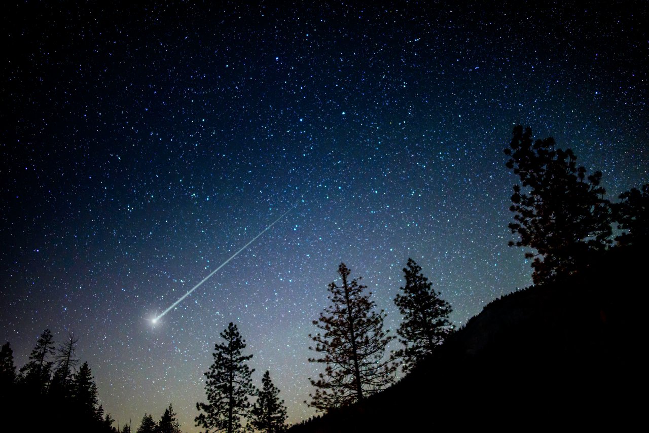 Was wir als Sternschnuppen kennen, sind Meteore, verglühte Meteoriten.