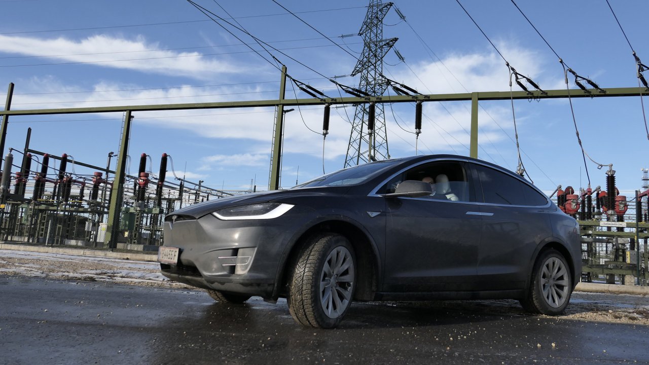 Tesla Model X im futurezone-Test