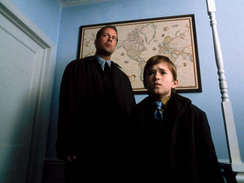 the sixth sense ende bruce willis haley joel osment