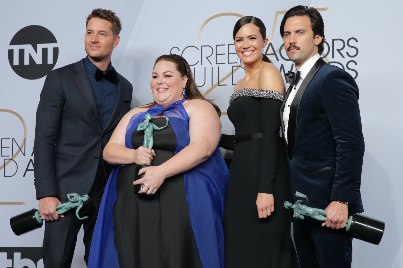 Justin Hartley (Kevin), Chrissy Metz (Kate), Mandy Moore (Rebecca) und Milo Ventimiglia (Jack) aus der Amazon Prime-Serie "This is us".