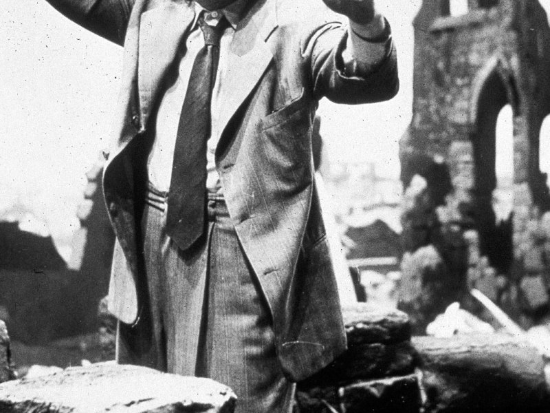 In dieser Szene: Schauspieler Burgess Meredith in der Originalfernsehserie "The Twilight Zone"
