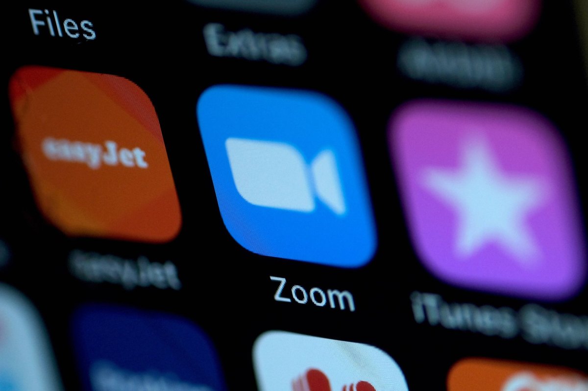 Zoom-App auf Handy-Display