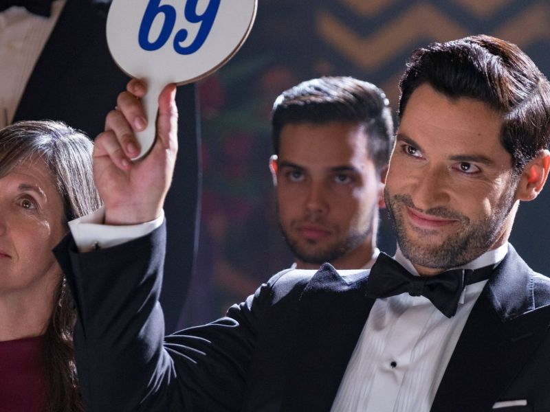 Tom Ellis als Lucifer.