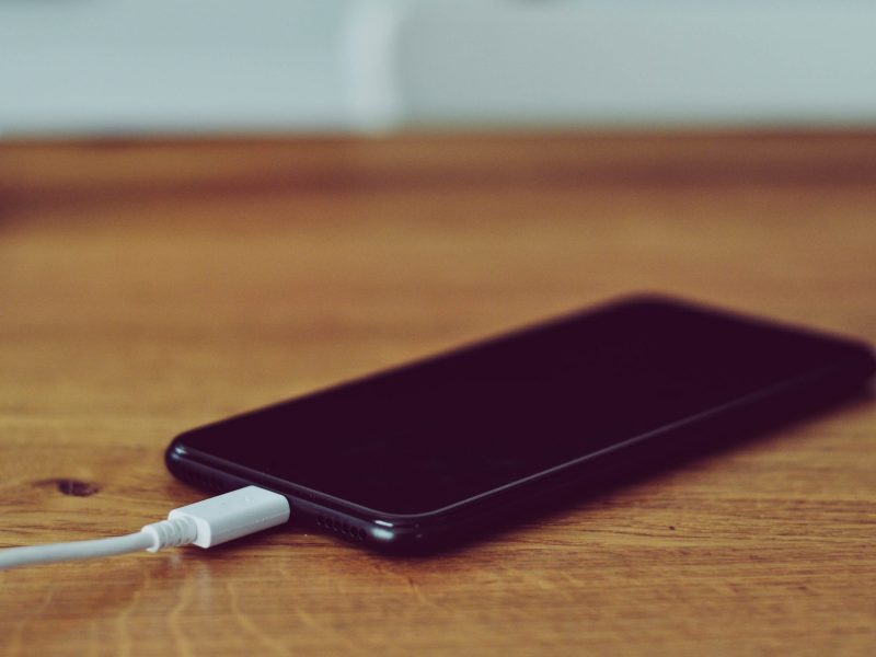 iphone akku aufladen