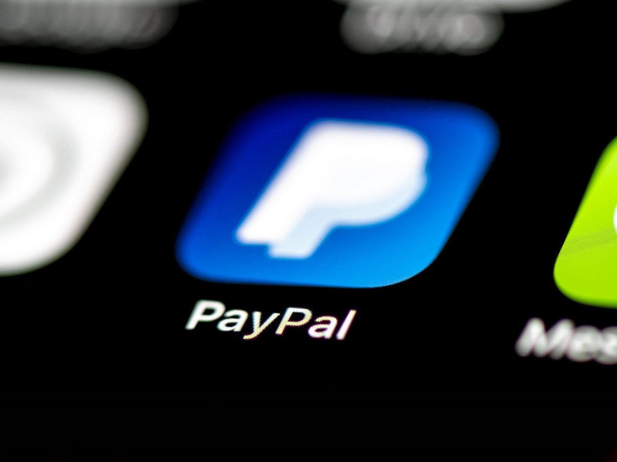 PayPal Logo App