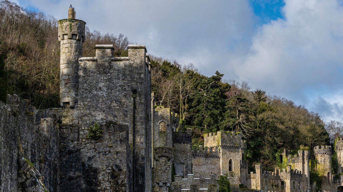 Schloss Gwrych in Wales.. © Simon Baylis / Shutterstock.com