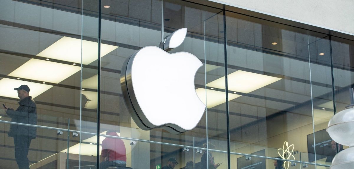 Apple Store mit Apple-Logo