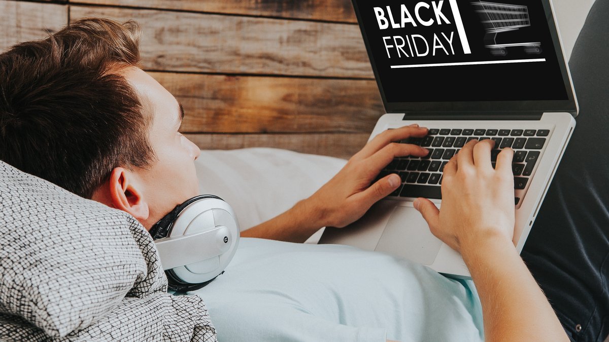 Die überwiegende Mehrheit der Schnäppchenjäger geht am Black Friday online auf die Pirsch.. © David MG/Shutterstock.com