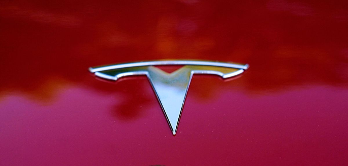 Tesla-Logo.