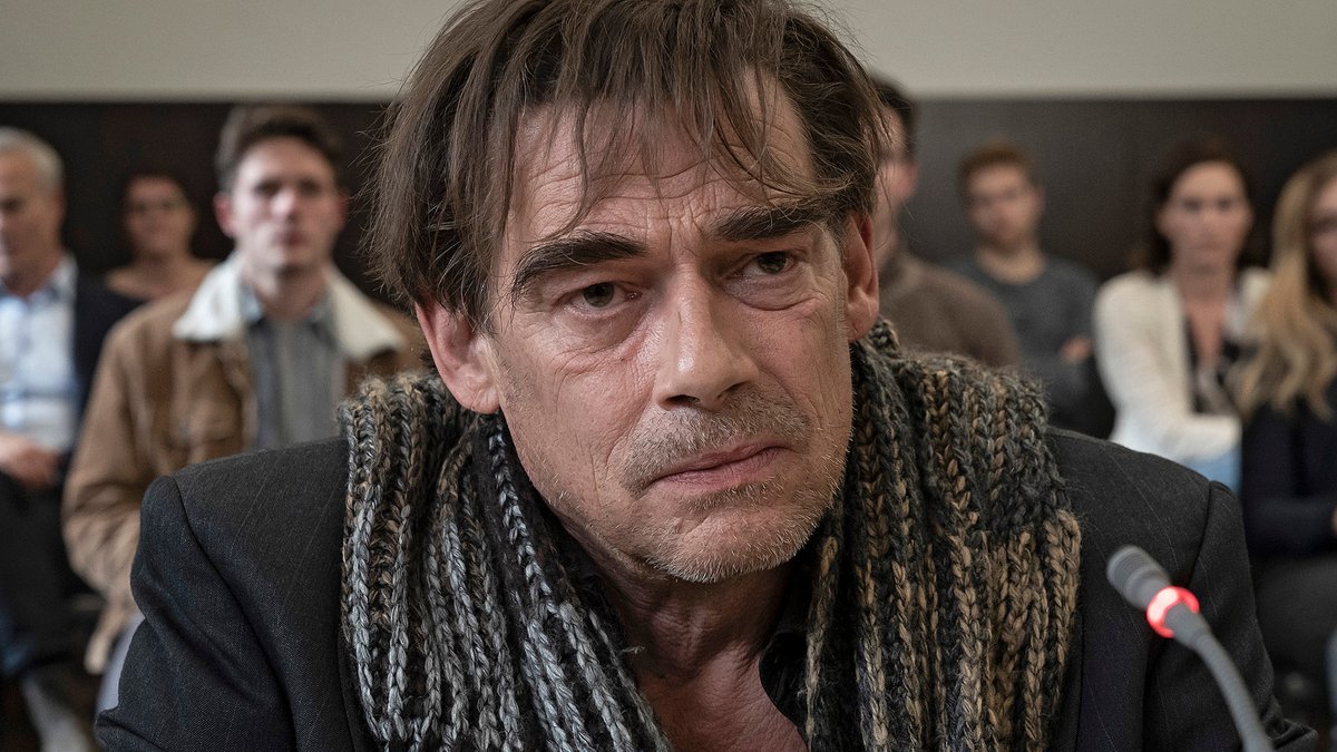 "Tatort: Vier Jahre": Ole Stark (Martin Feifel) sagt vor Gericht aus