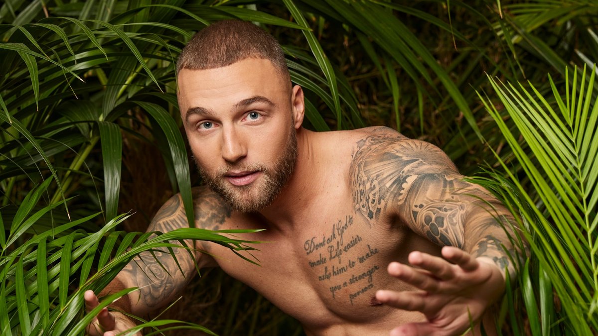Ex-"Bachelorette"-Teilnehmer Filip Pavlovic ist der Dschungelkönig 2022!. © RTL