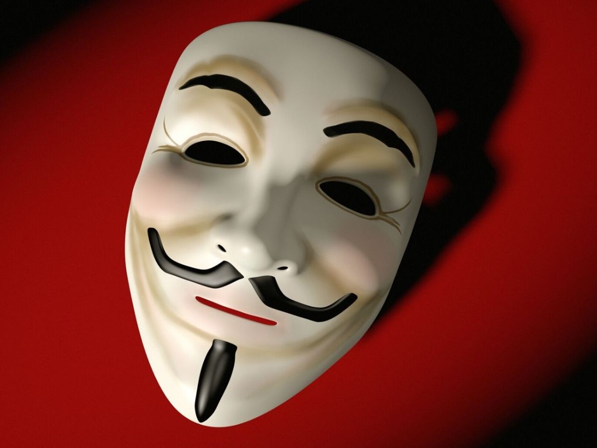 „Stoppt nicht die Revolution“: Anonymous heizt Proteste an