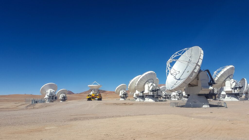 Radioteleskope in der Wüste