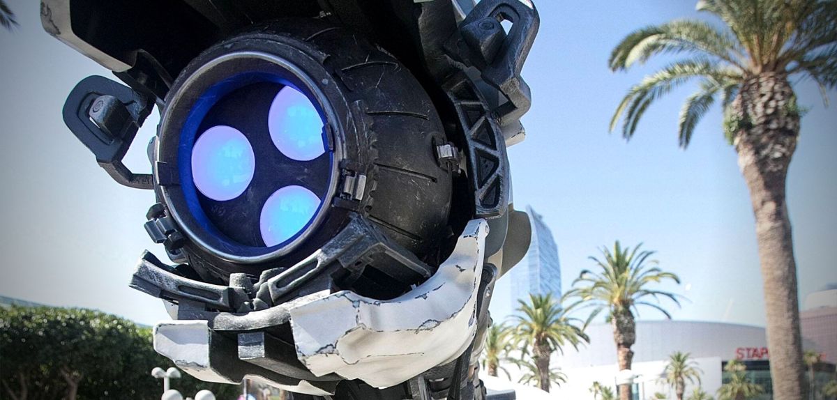 Ein Watcher-Kostüm bei der E3.