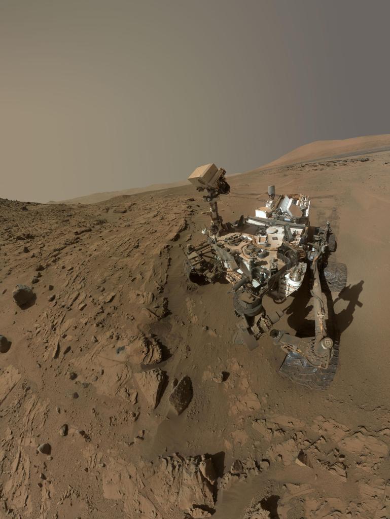 Der Mars-Rober Curiosity im Einsatz auf dem roten Planeten.