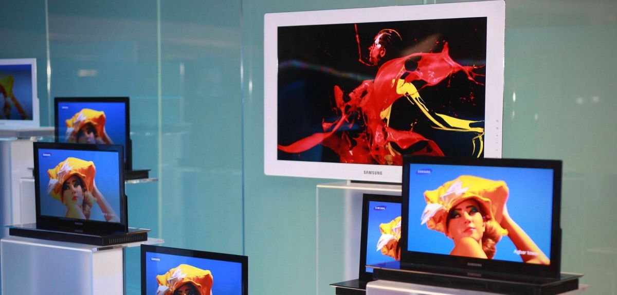 Verschiedene Samsung-OLED-Bildschirme ausgestellt.