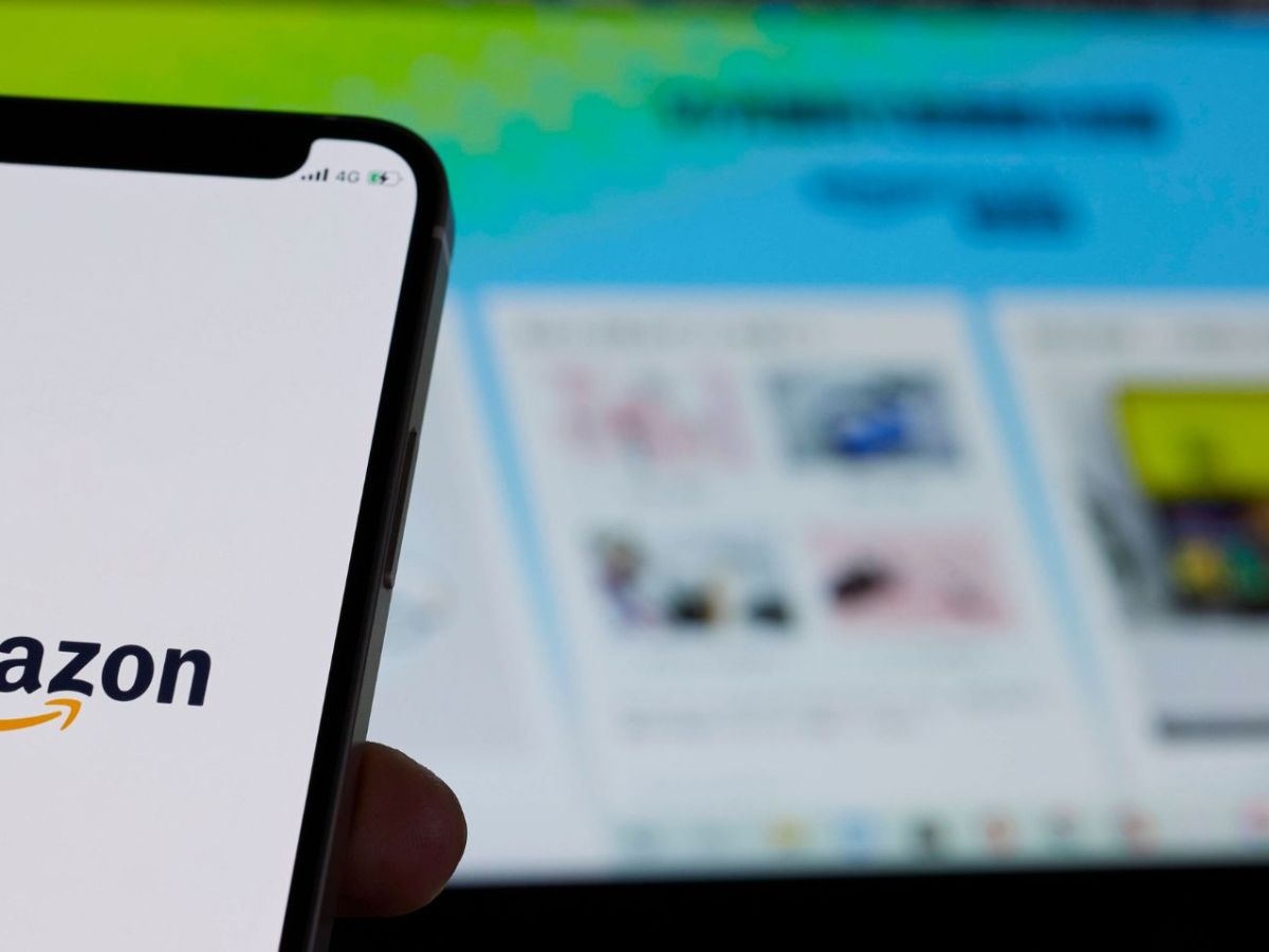 Amazon-Logo auf einem Smartphone