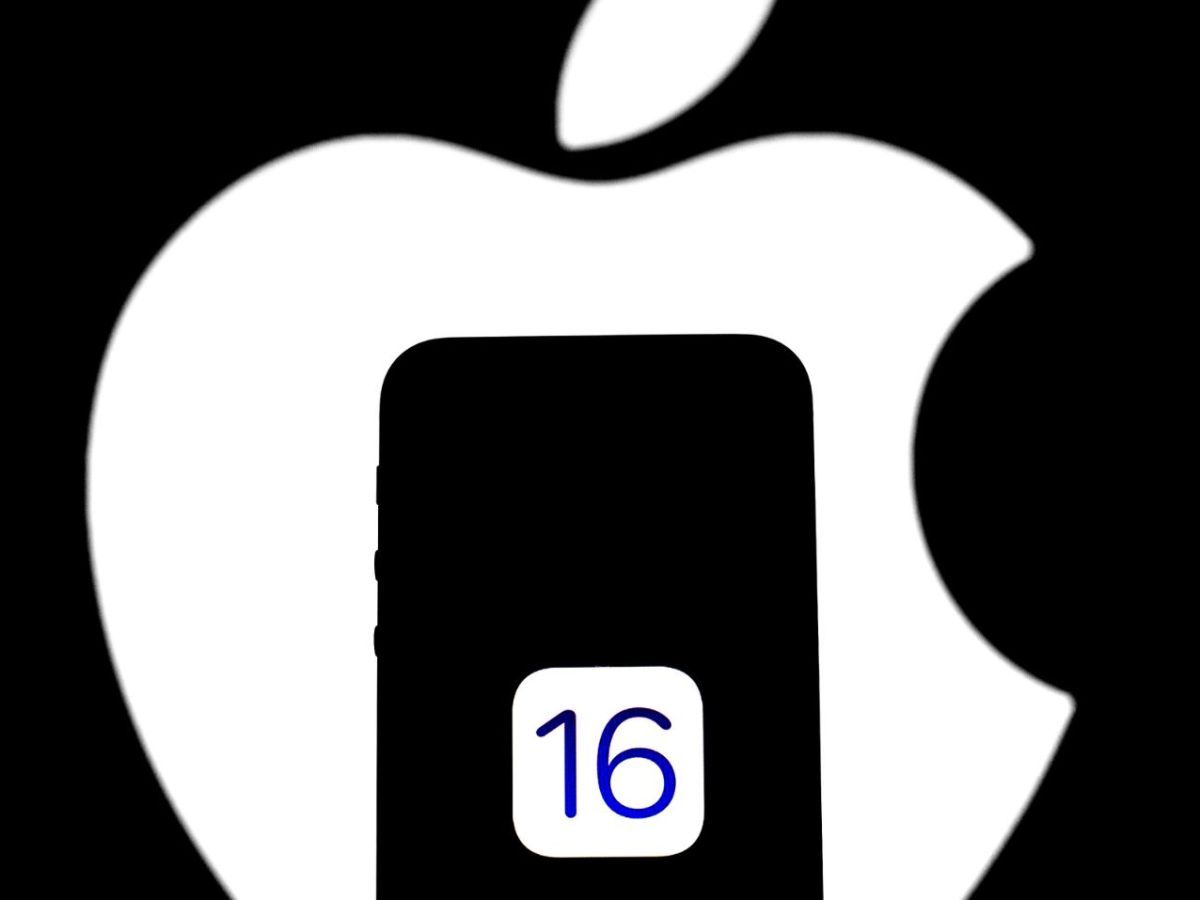 iOS 16 Logo auf iPhone