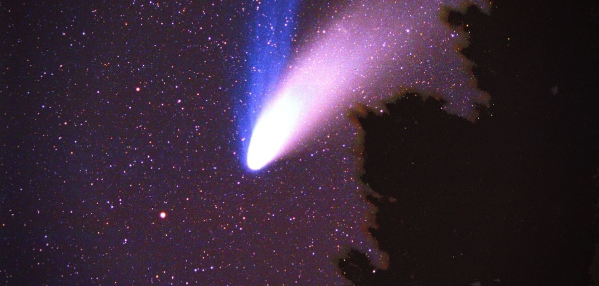 Komet im Nachhimmel