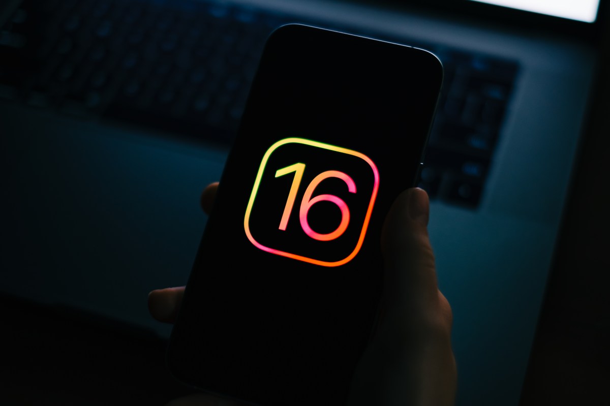 iOS 16-Logo auf dem iPhone