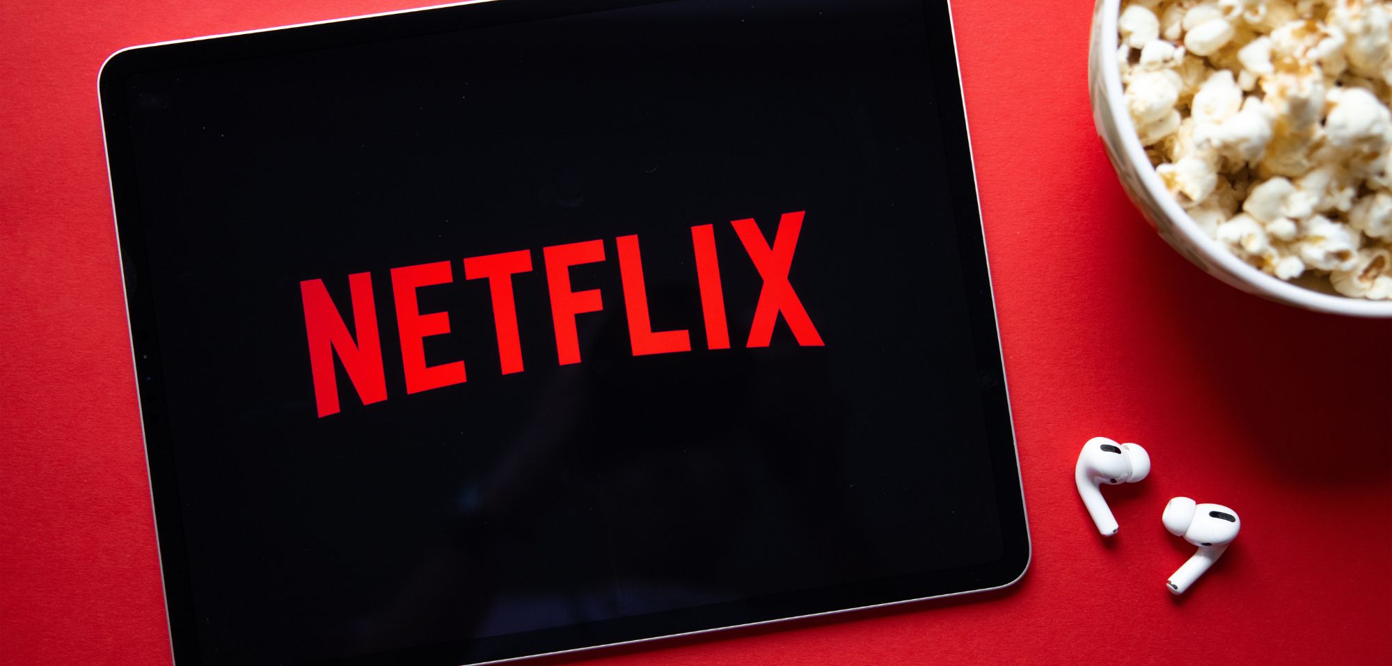 Нетфликс про. Надпись Нетфликс. Netflix для студентов. Нетфликс Воронеж. Нетфликс упаковка
