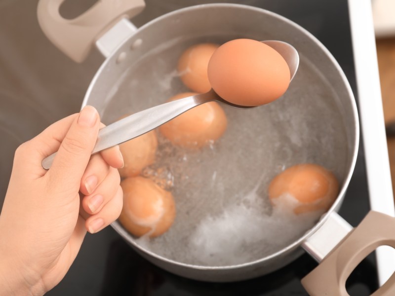 Eier im Kochtopf