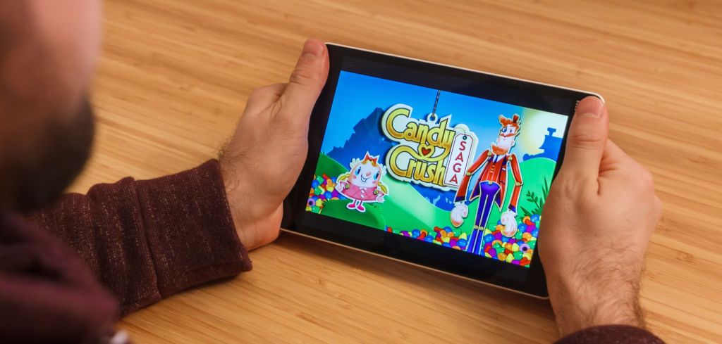 Candy Crush Saga auf dem Tablet