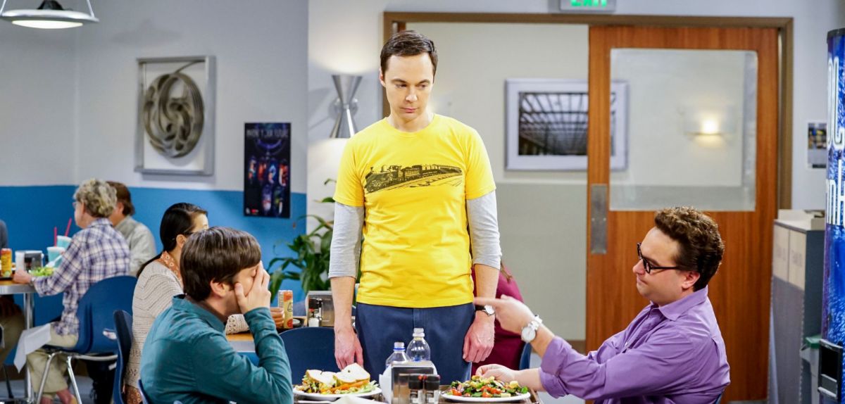 Szene aus "The Big Bang Theory" mit Simon Helberg, Jim Parsons und Johnny Galecki.
