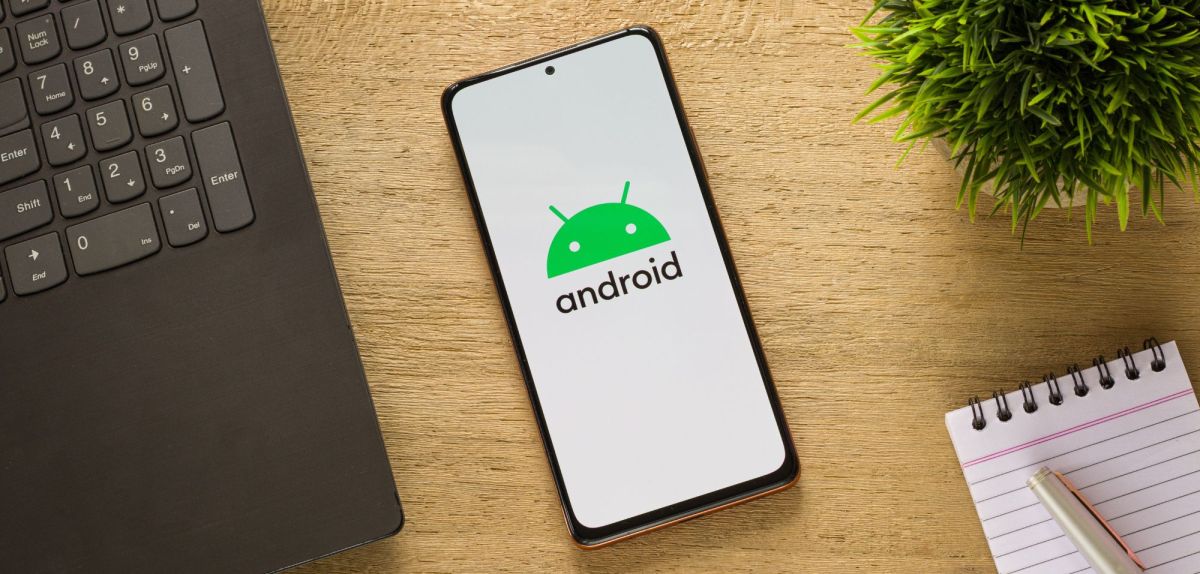 Handy mit Android Logo