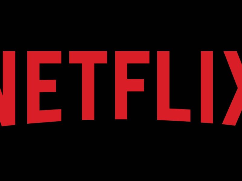 Netflix-Logo auf schwarzem Untergrund.