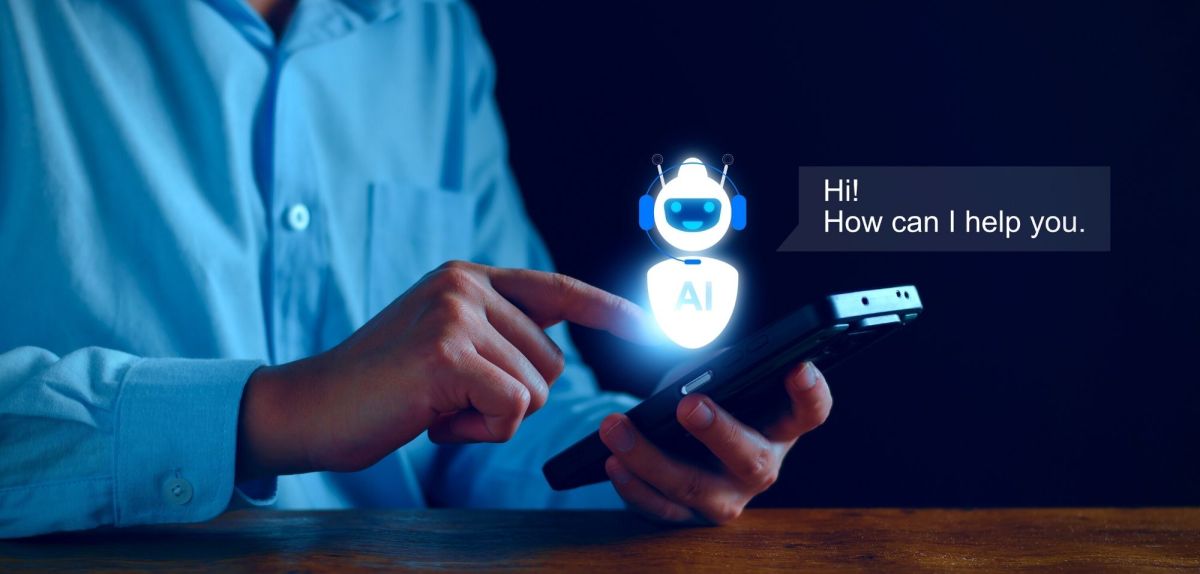 Darstellung einer künstlichen Intelligenz auf einem Handy.