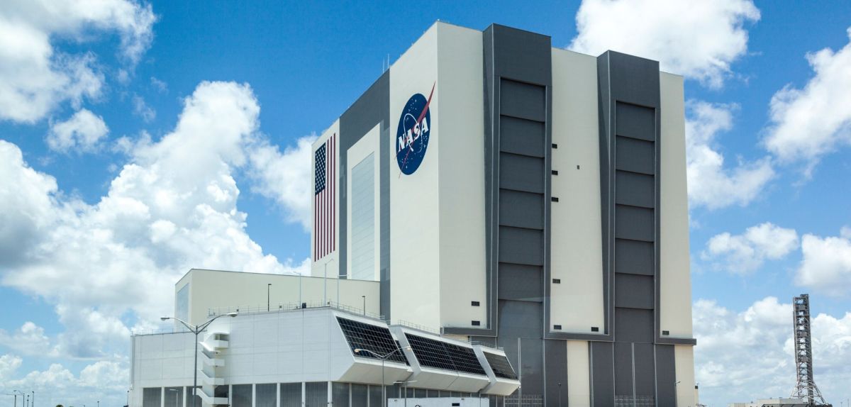Die Fertigungshalle der NASA in Florida.
