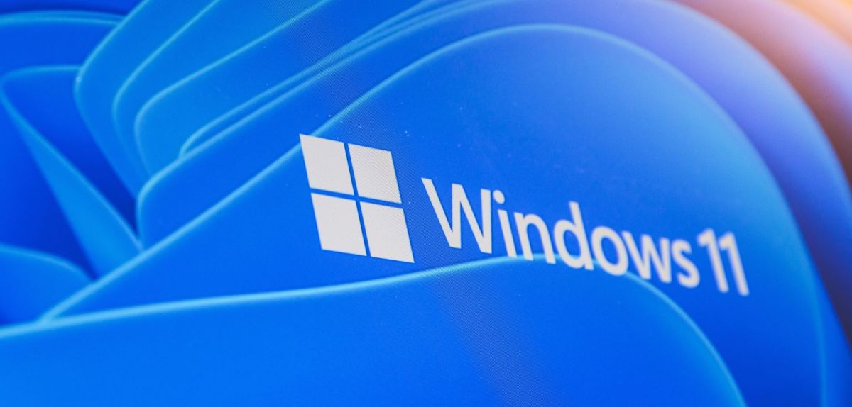 Windows 11-Symbol auf einem Screen.