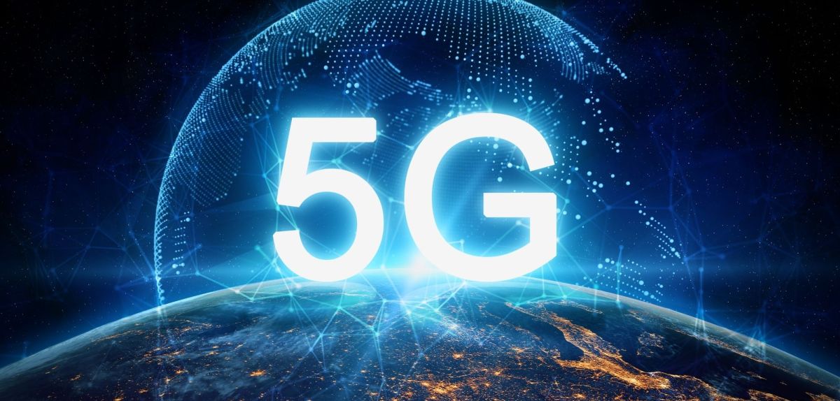 Grafische Symboldarstellung der Verbreitung des 5G-Netzes auf der Welt.