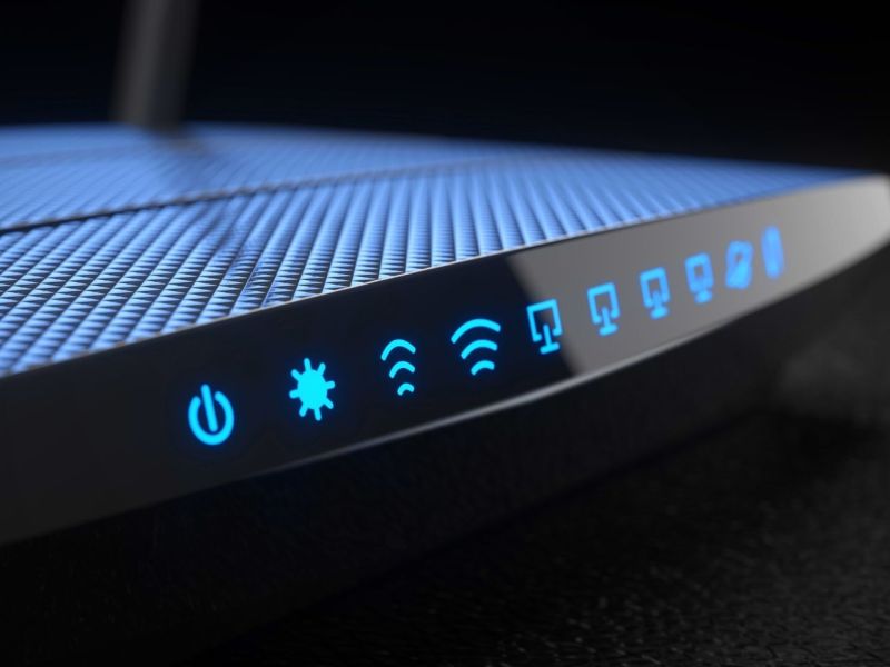 Router mit blauen Symbolen