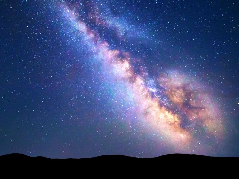 Foto der Milchstraße von der Erde aus beobachtet.