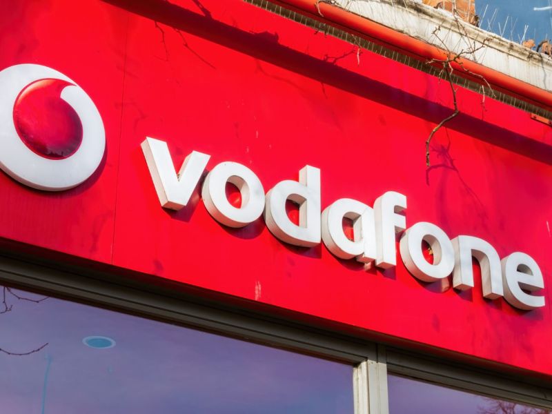 Vodafone Logo an einem Geschäft