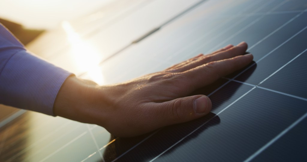 Was bringt eine 600 Watt Solaranlage am Tag? Ertrag und was du sonst wissen solltest