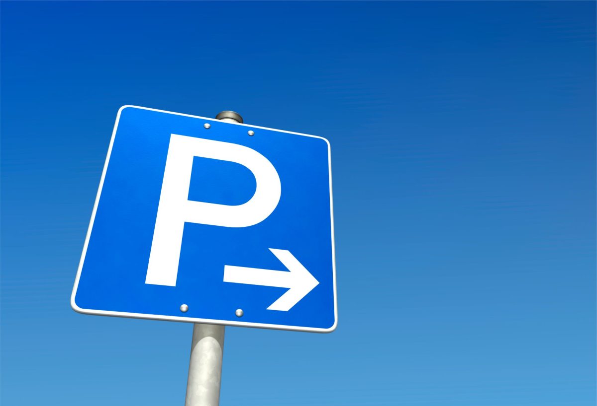 Ein Parkplatzschild.