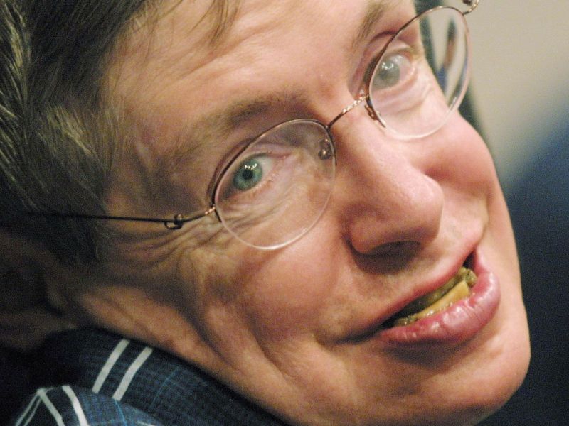 Stephen Hawking lächelt