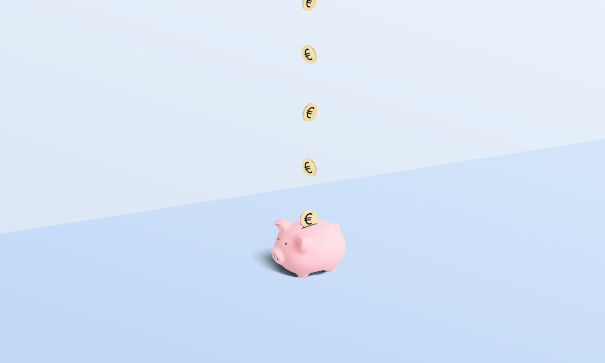 Sparschwein mit Münzen